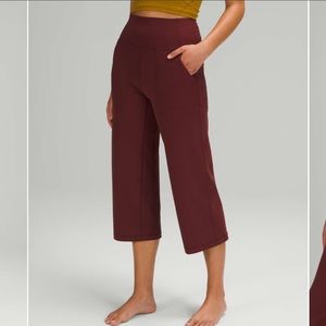 Lululemon Align Wide Leg Crop 23" - Red Merlot
